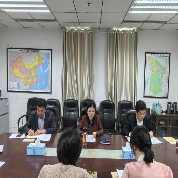 市投资促进局党组深入贯彻中央八项规定精神学习教育读书班开班